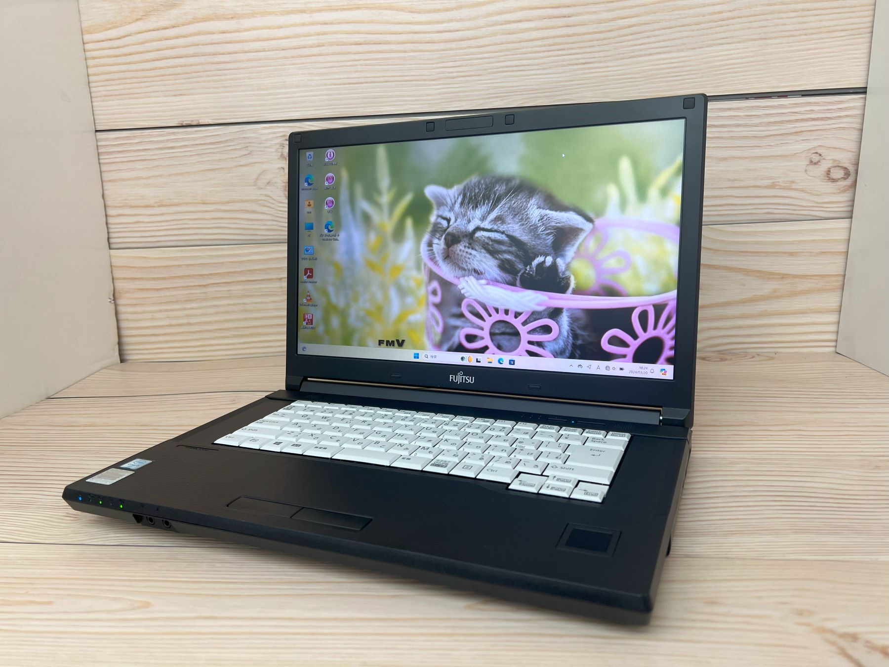 富士通 LIFEBOOK A576/SX