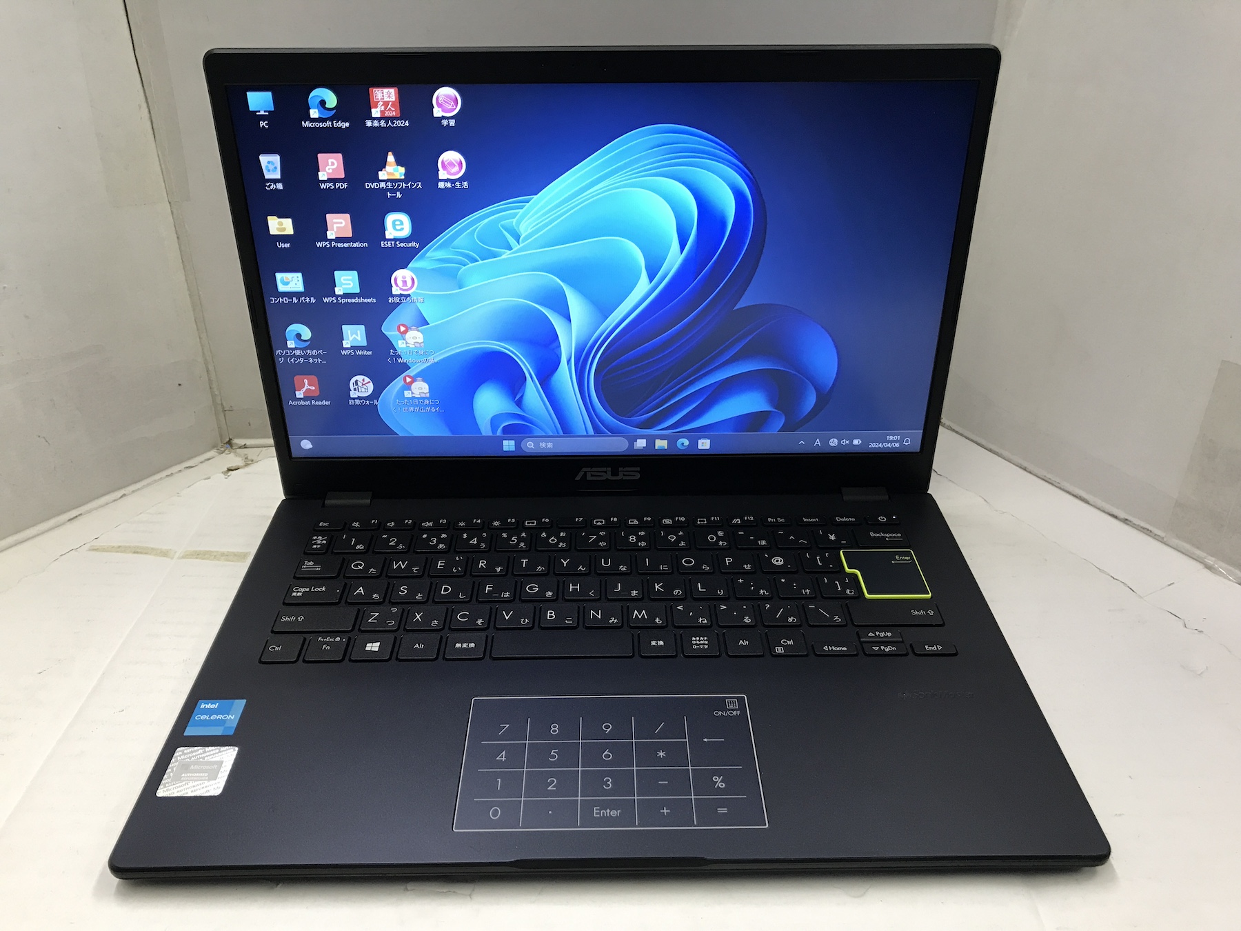 ASUS E410KA  ☆2022年発売モデル