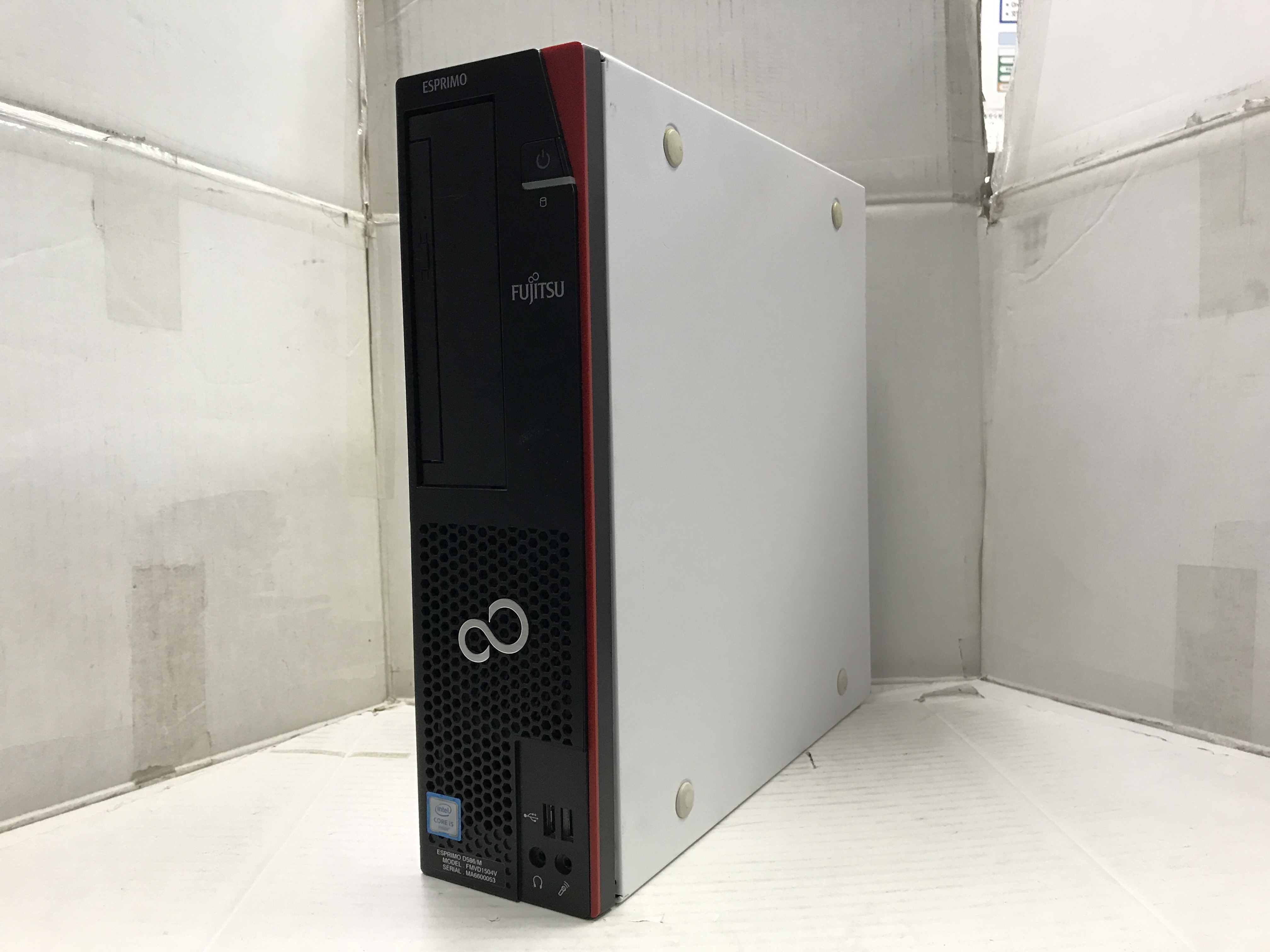 富士通 ESPRIMO D586/M☆グラフィックボード内蔵！！