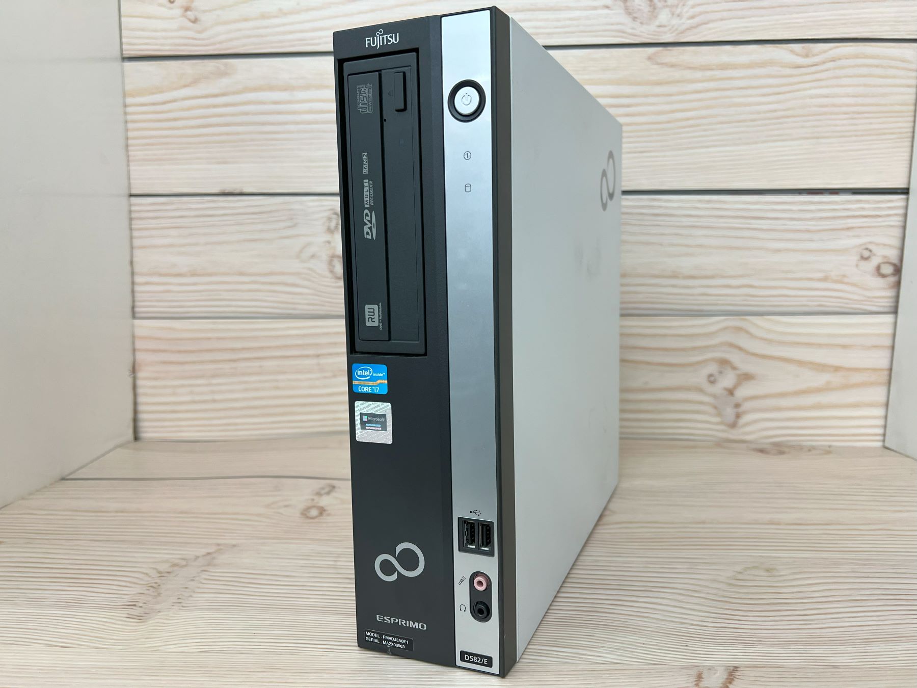 富士通 ESPRIMO D582/E