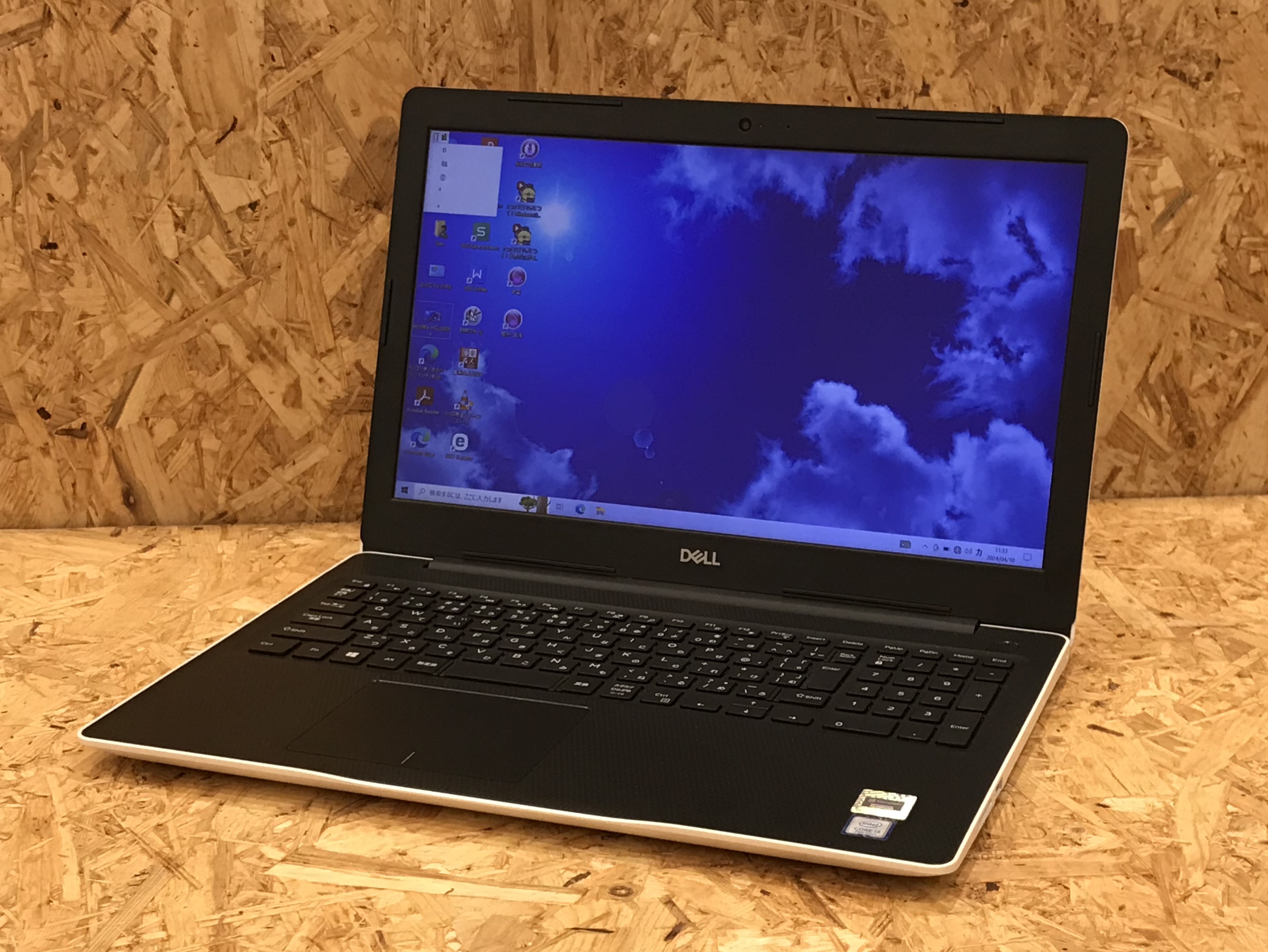 DELL Inspiron 3581(Corei3,SSD,HDD,メモリ8GB,WiFi,テンキー、WEBカメラ)