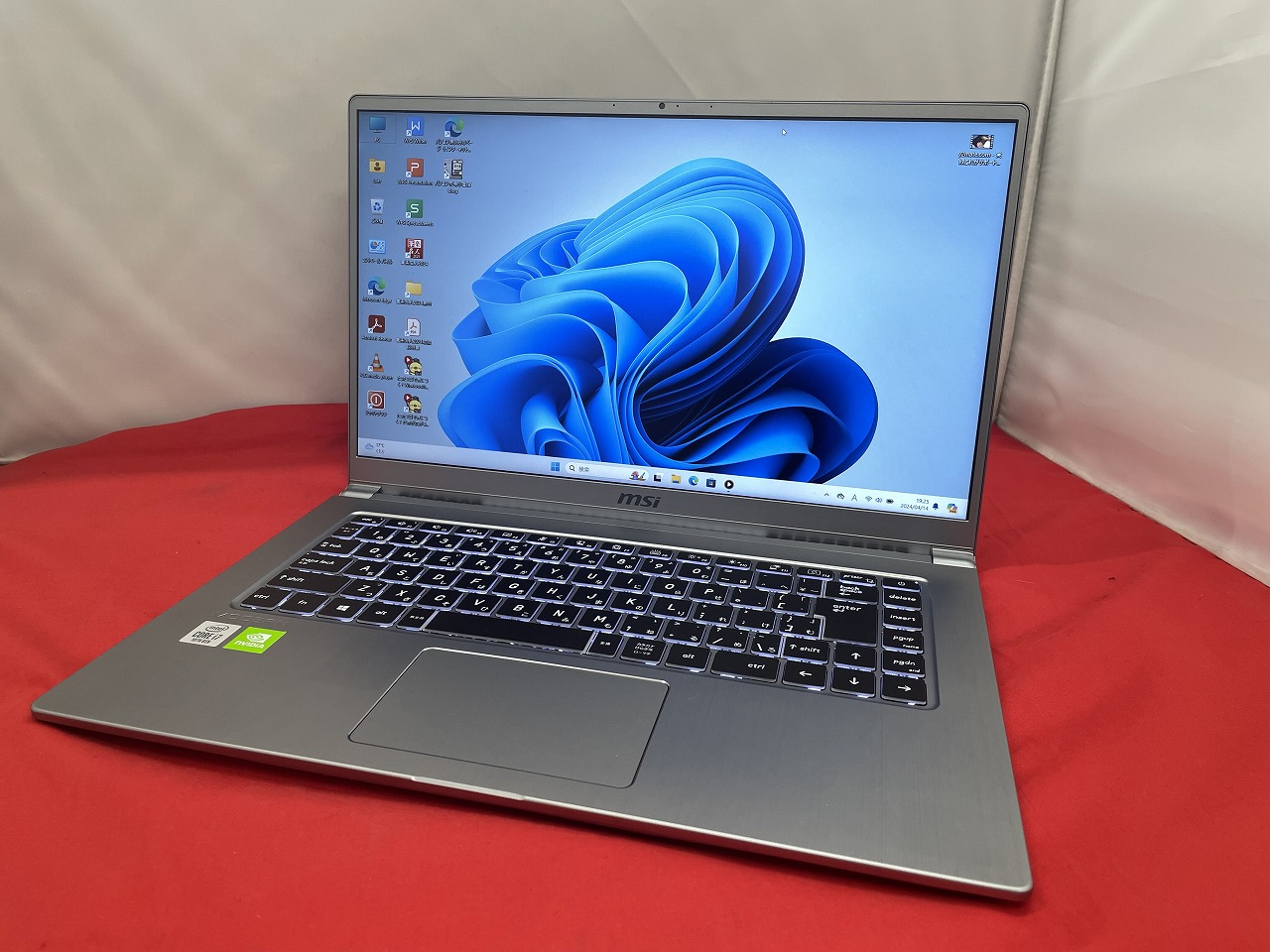 MSI Modern 15 A10RAS-061JP(GeForce MX330 2GB搭載）