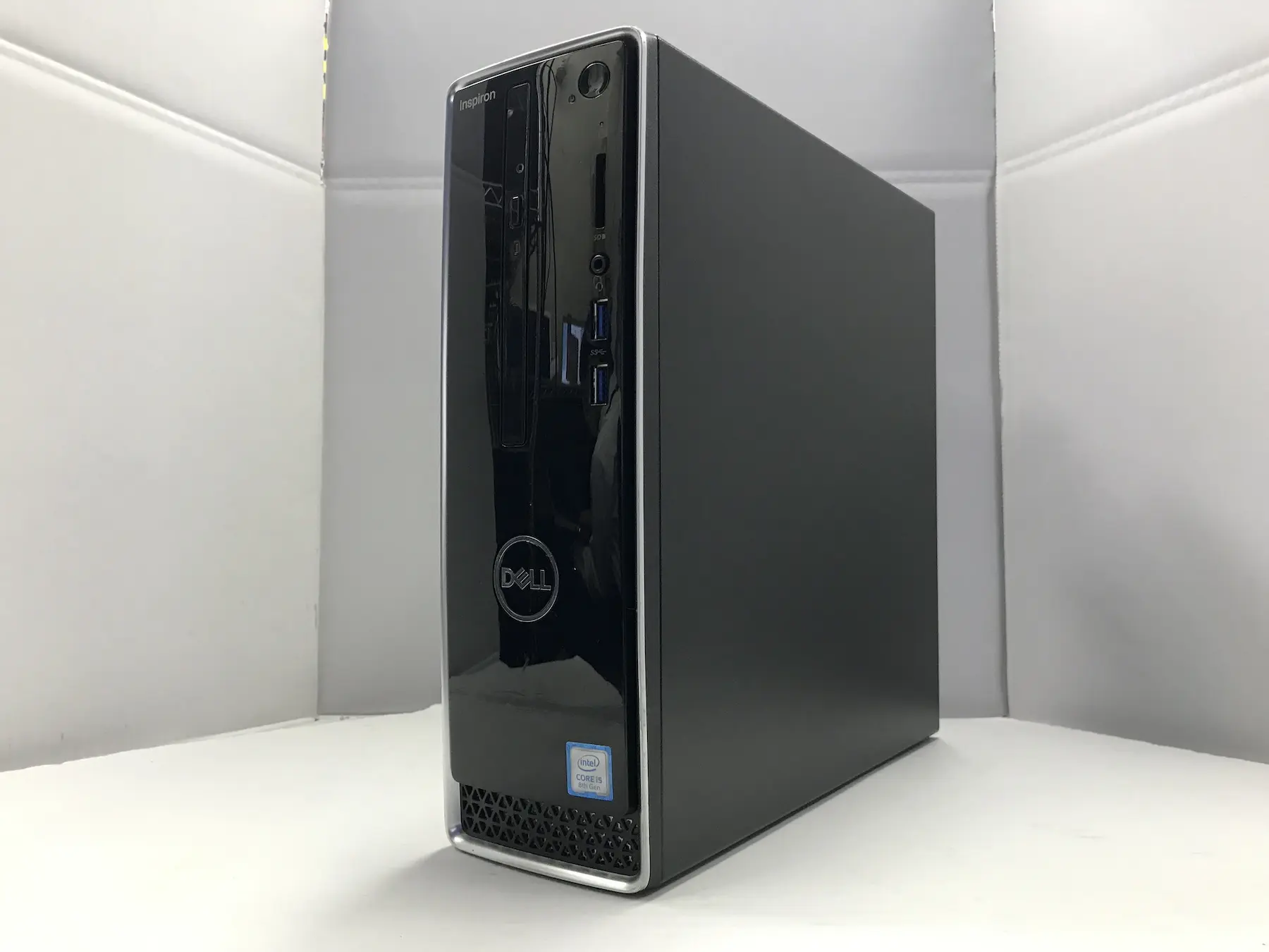 DELL Inspiron 3470 ☆ SSDとHDDの両方が入っています♪無線も対応☆

