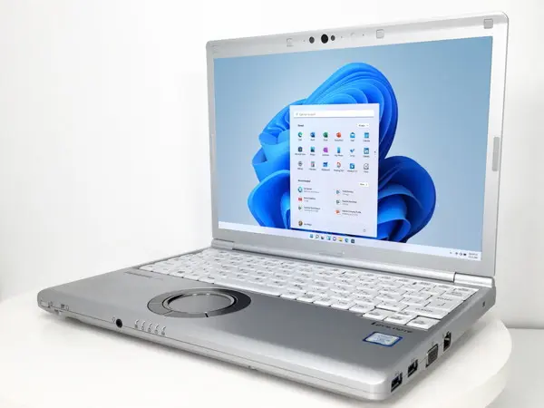 Panasonic Let's note CF-SV8 （第8世代CPU）