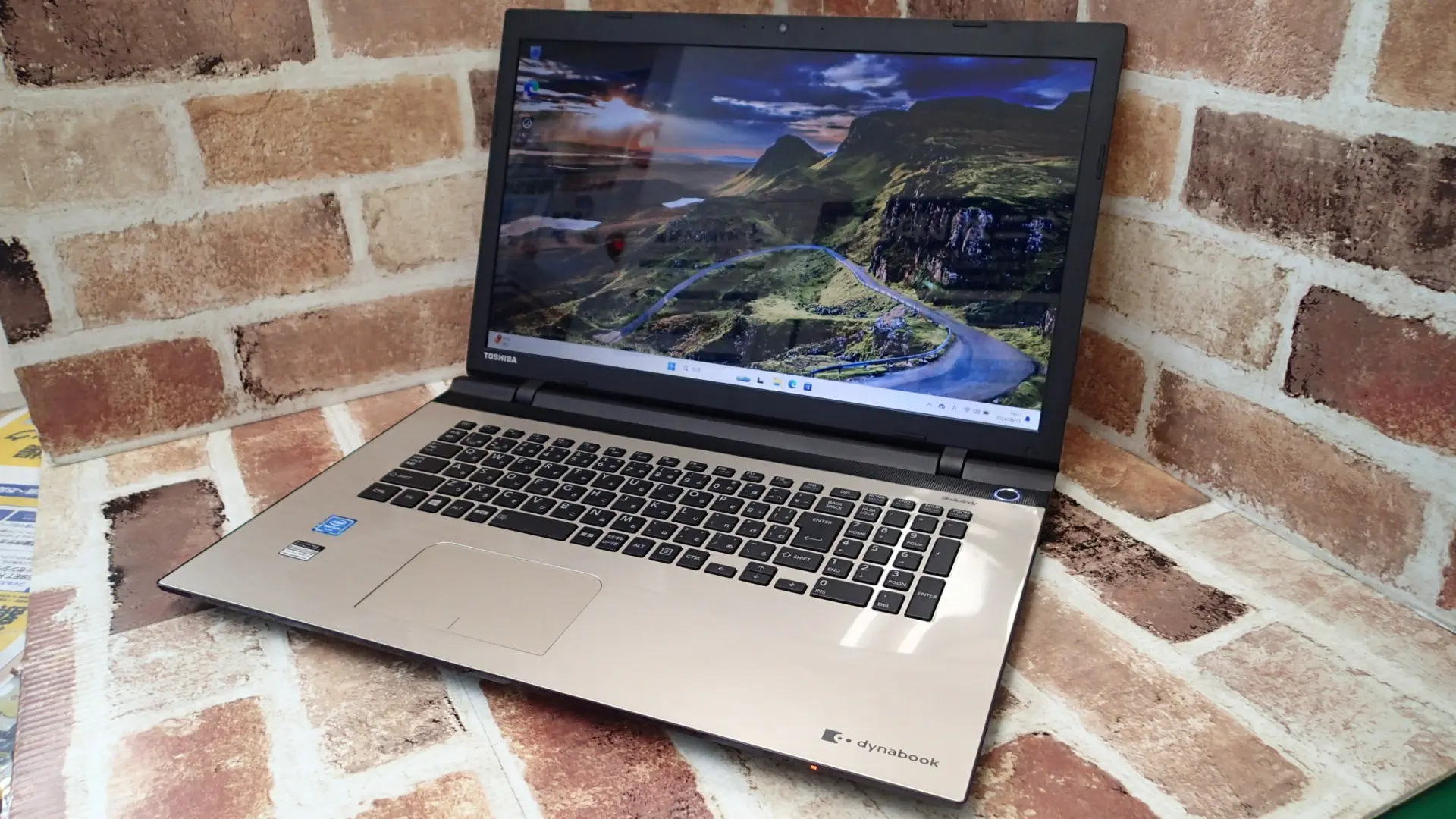 TOSHIBA dynabook BX/67TG（第5世代CPU）