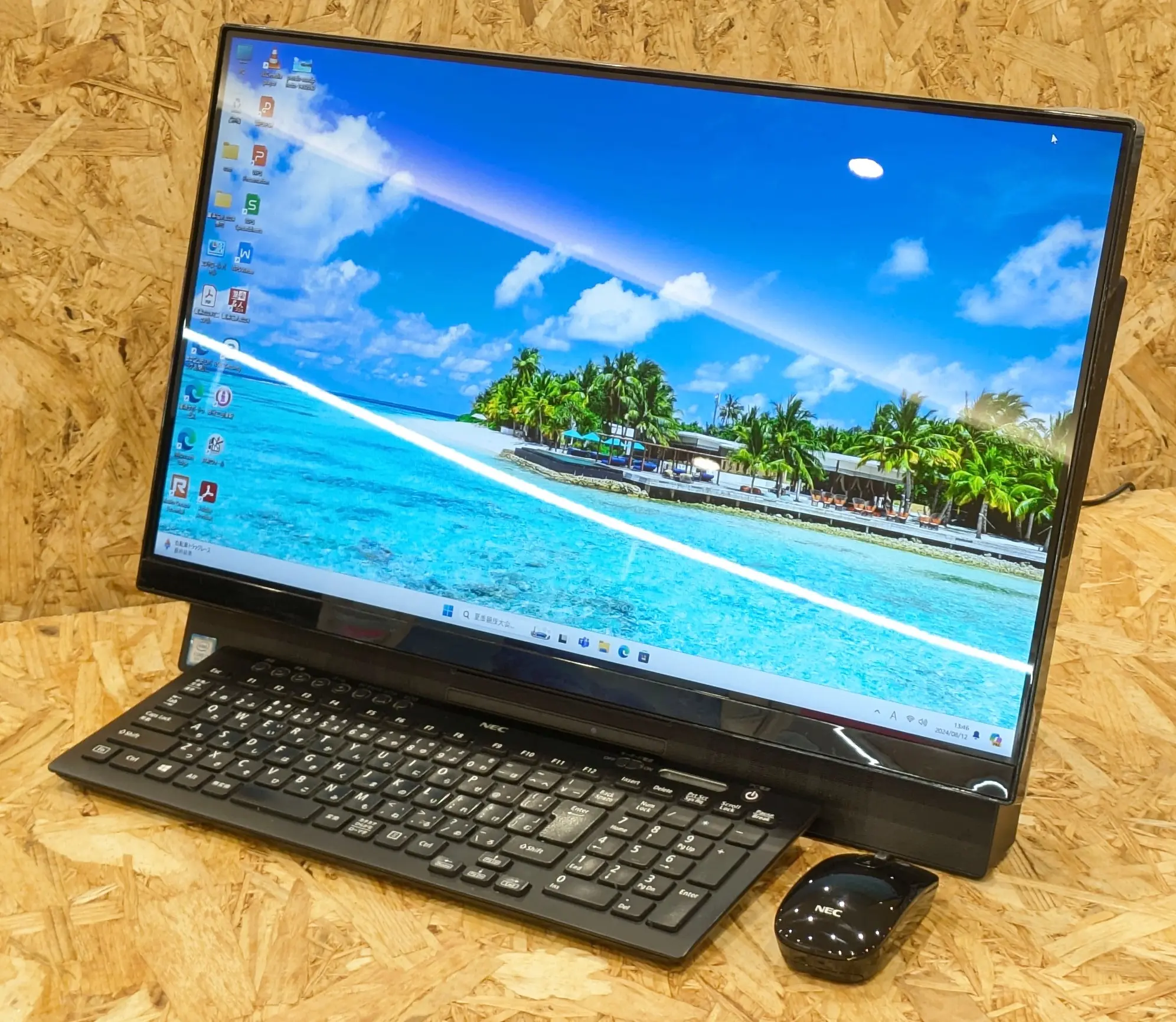 NEC LAVIE DA770/MAB（第8世代CPU）