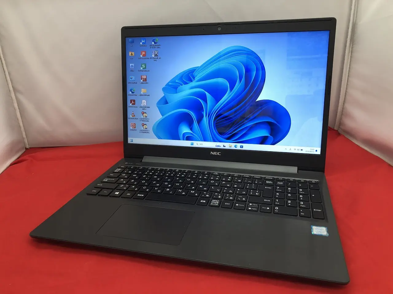 NEC LaVie PC-GN186SGLH(第8世代CPU)