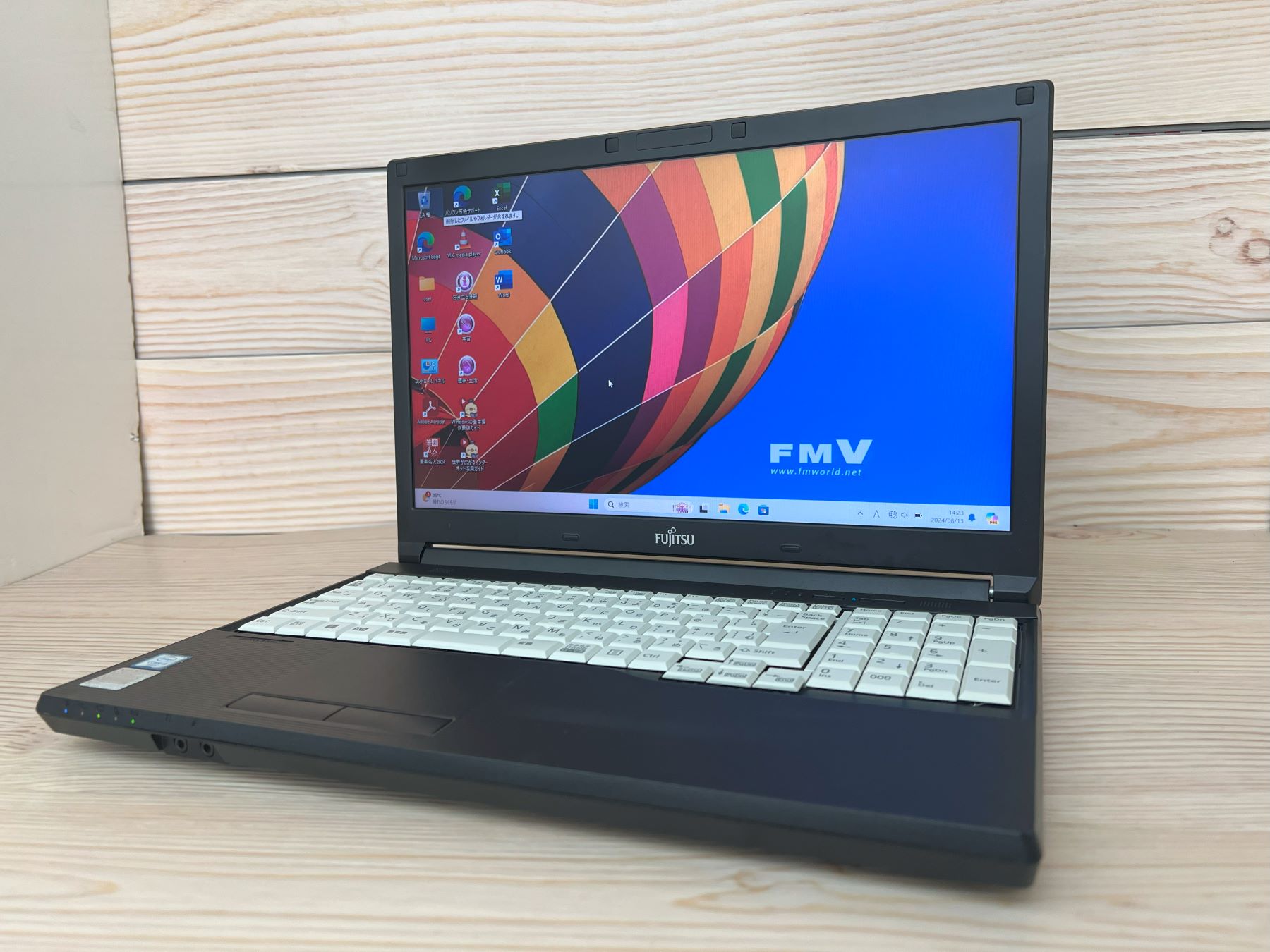 富士通 LIFEBOOK A576/P　(第6世代CPU）