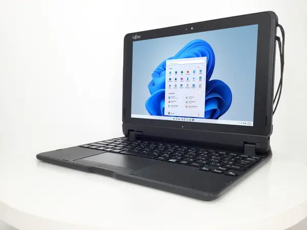 富士通 ARROWS Tab Q508/SE