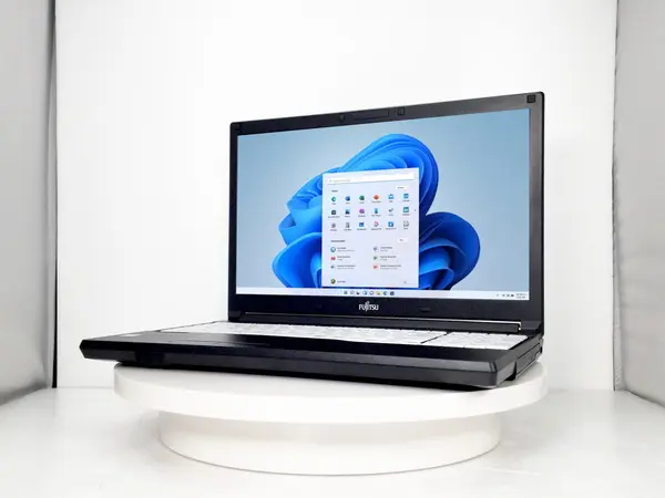 富士通 LIFEBOOK A577/TX （第7世代CPU）