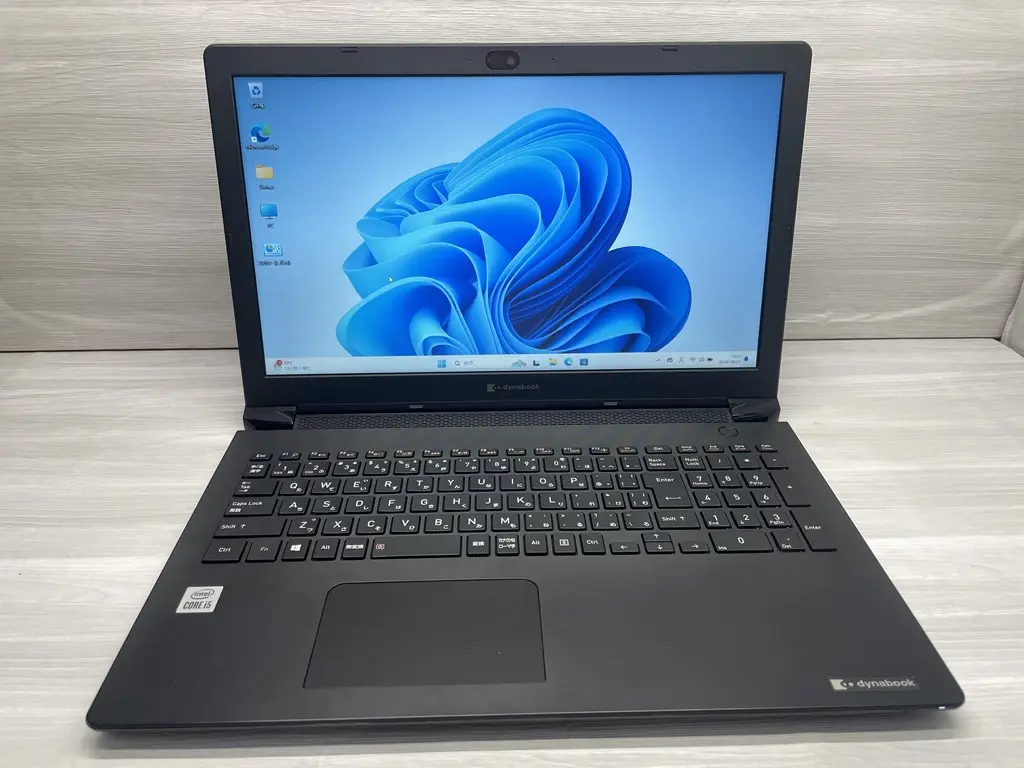 東芝 dynabook B65/FS