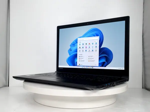 東芝 dynabook B65/D（第6世代CPU）