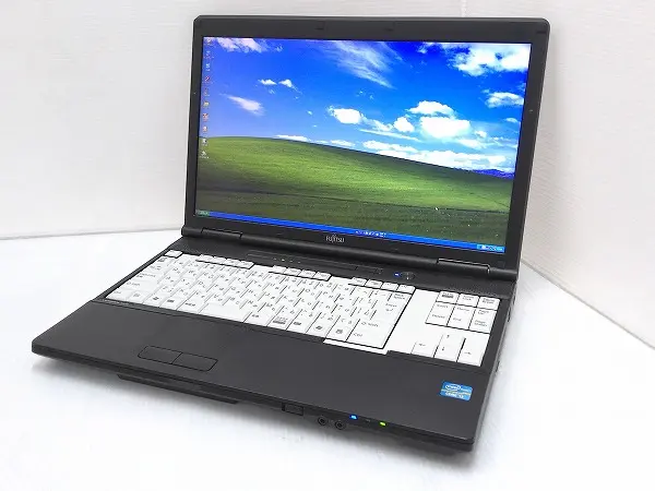 富士通 LIFEBOOK A561/D (第2世代CPU)