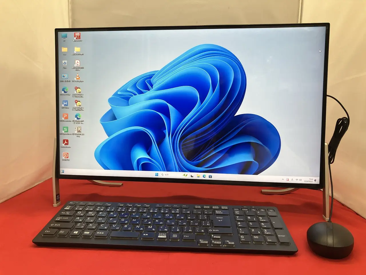 富士通 ESPRIMO FH73/D1（第8世代CPU）