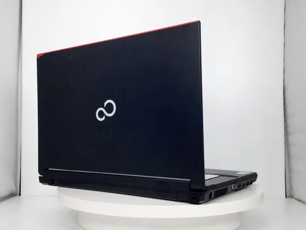 Lifebook A577/S Core i3-7世代 8G 500GB 富士通 LIFEBOOK A577/S(CPU：Core i3 7130U 2.7GHz/メモリ：8GB