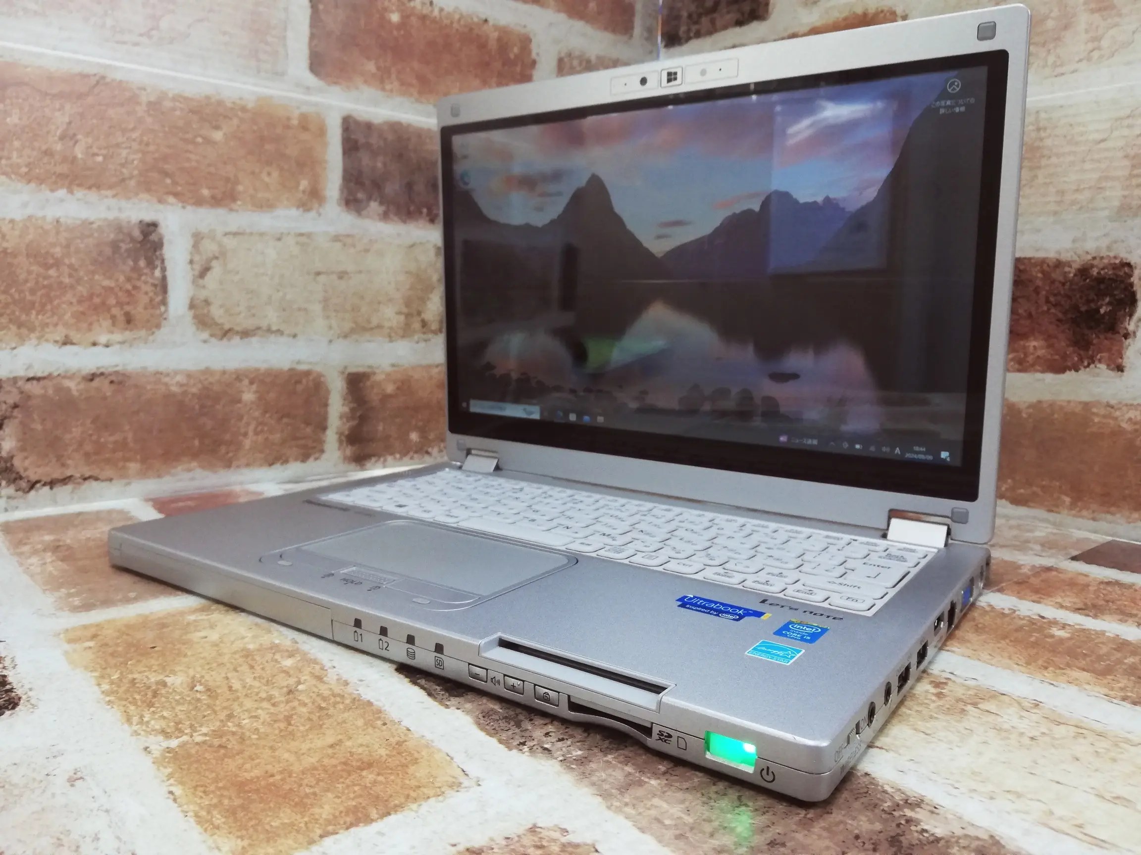 Panasonic CF-MX3(第4世代CPU）

