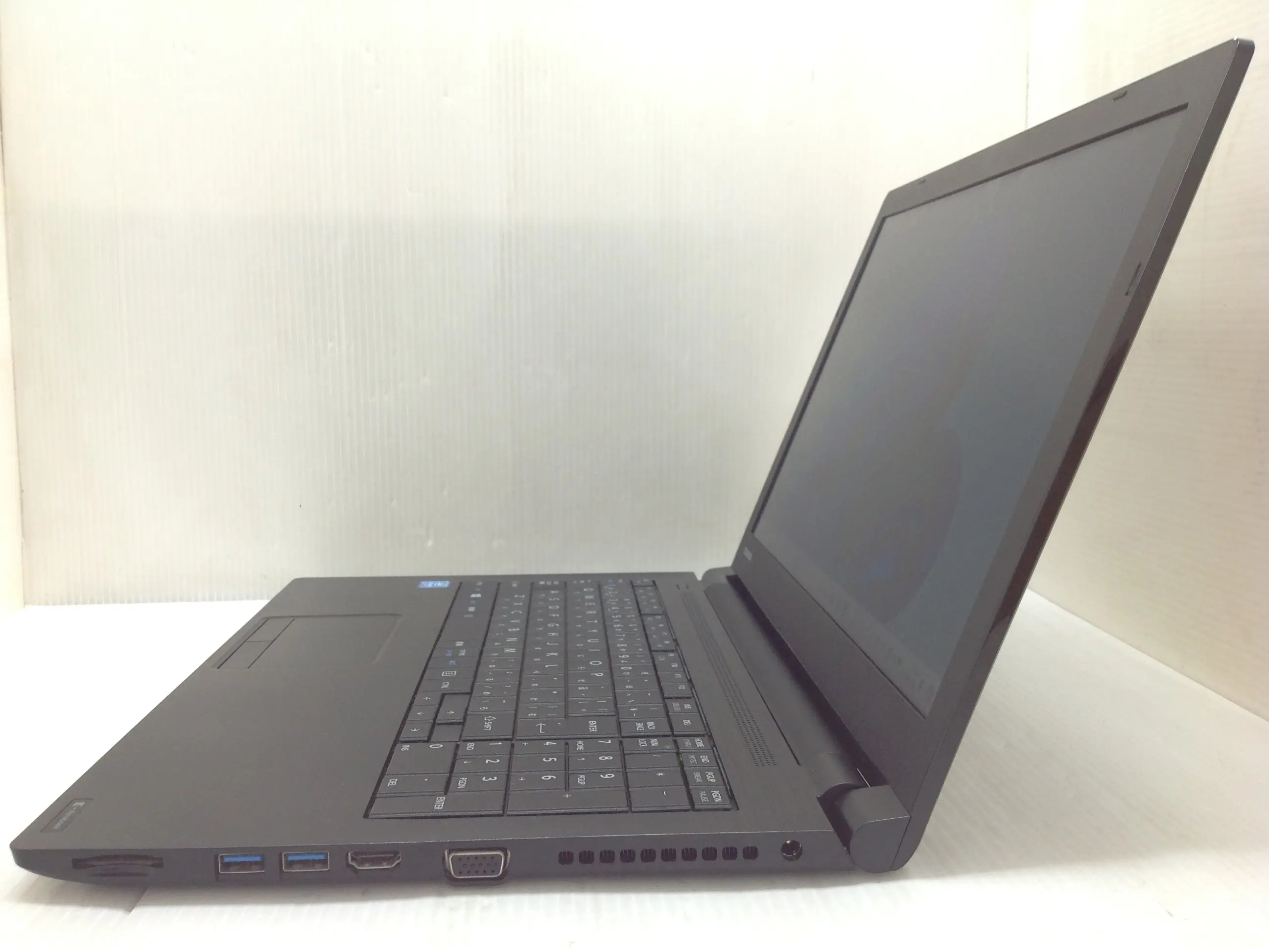 東芝 dynabook B25/33EB Win11・SSDモデル