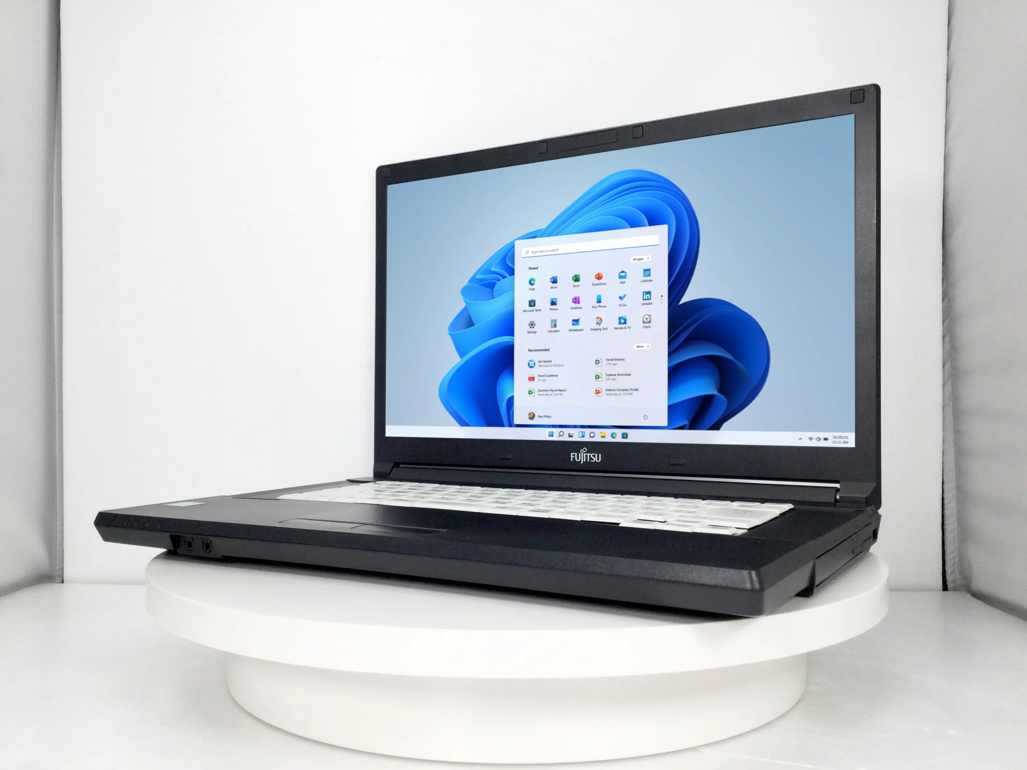 富士通 LIFEBOOK A576/R （第6世代CPU）