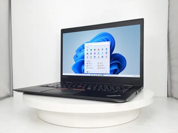 Lenovo ThinkPad X1 Carbon(4th Gen)（第6世代CPU）