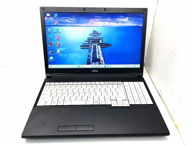 富士通 LIFEBOOK A577/RX（第7世代CPU）