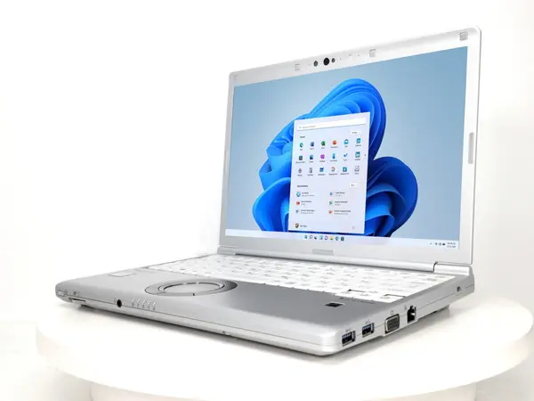 Panasonic Let's note CF-SV8 （第8世代CPU）