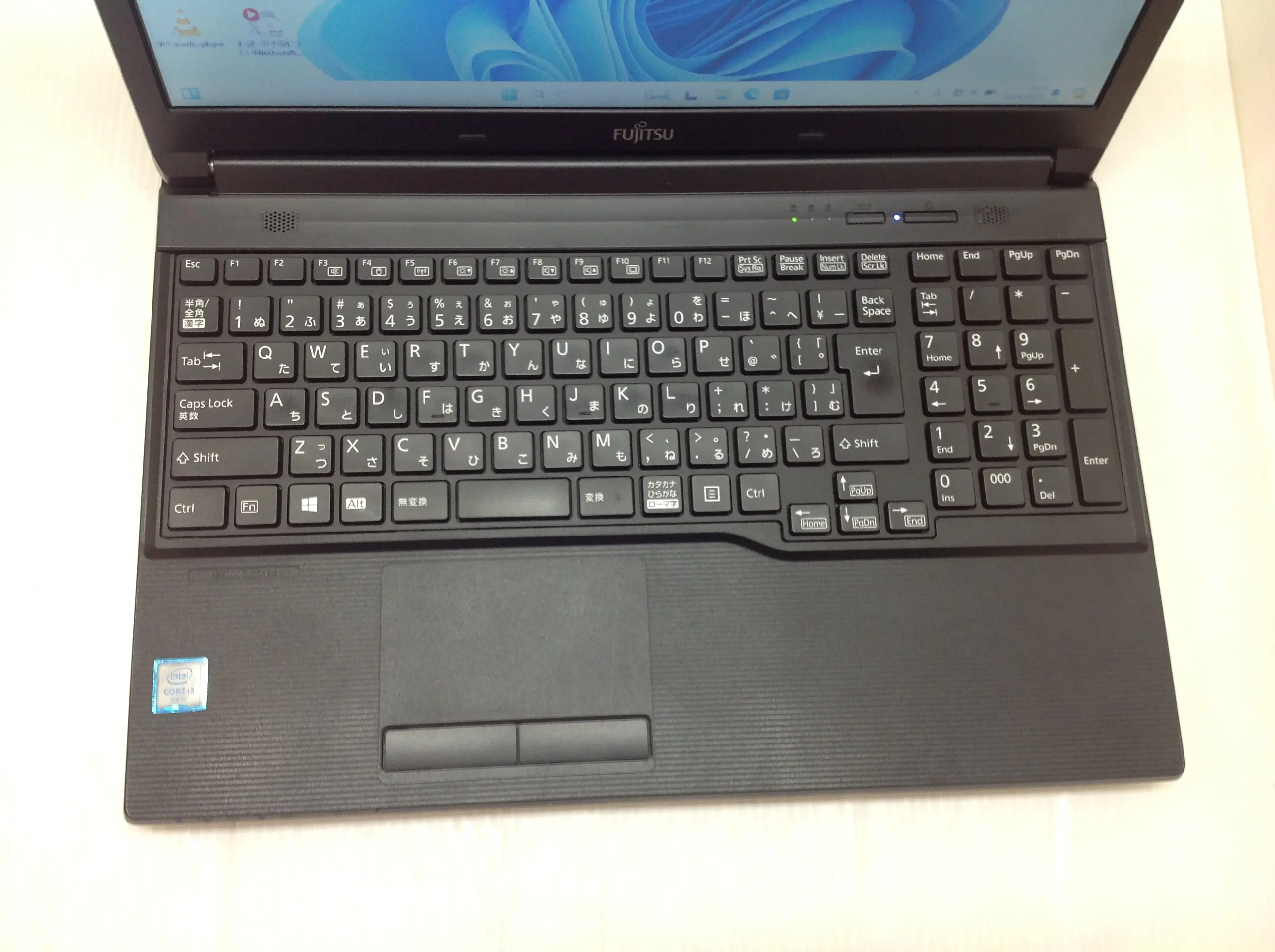富士通ノートパソコン lifebook a576/sx 富士通 LIFEBOOK A576/SX: ノートPC（A4）