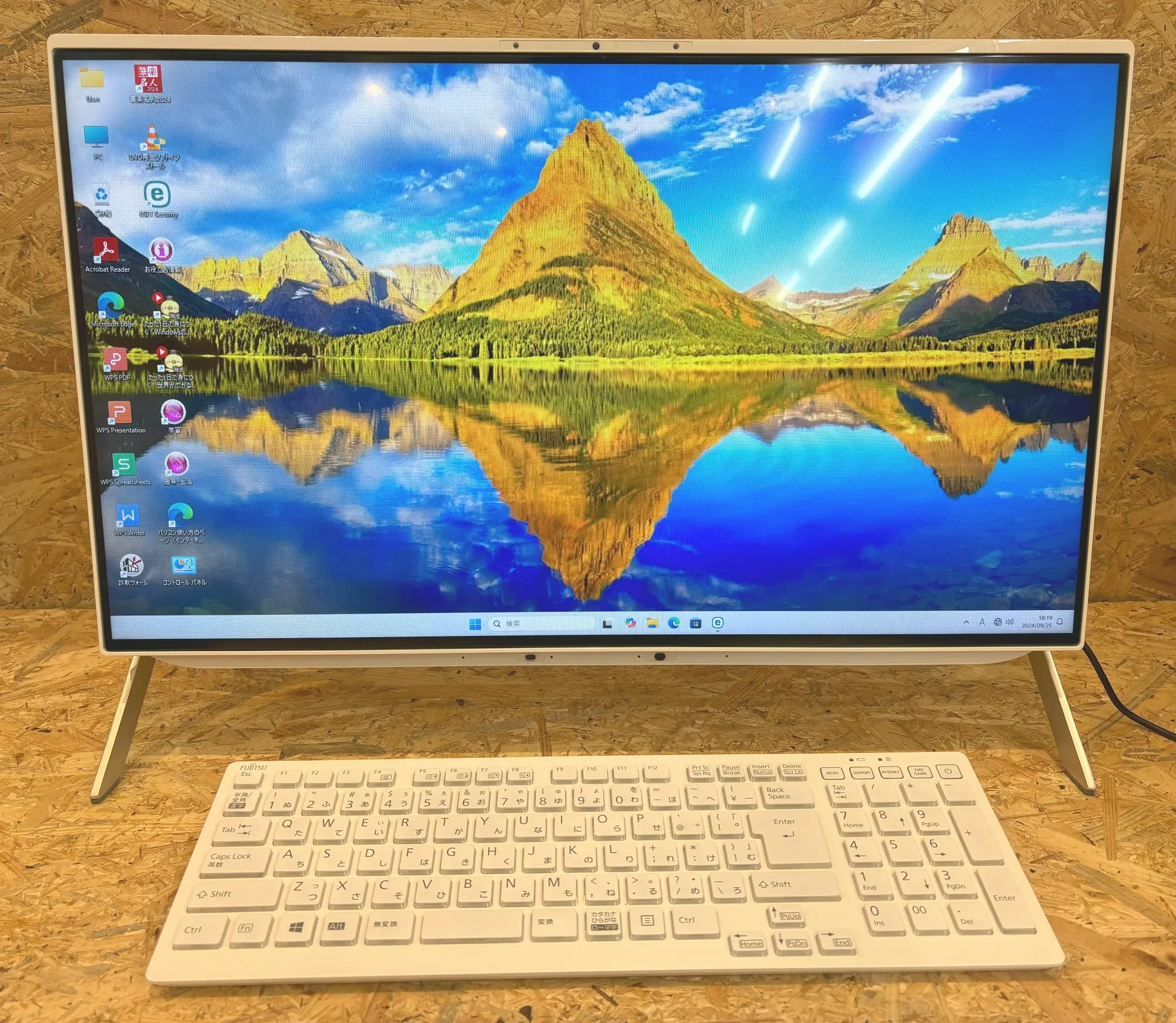 FUJITSU ESPRIMO FH70/F3（第5世代CPU）