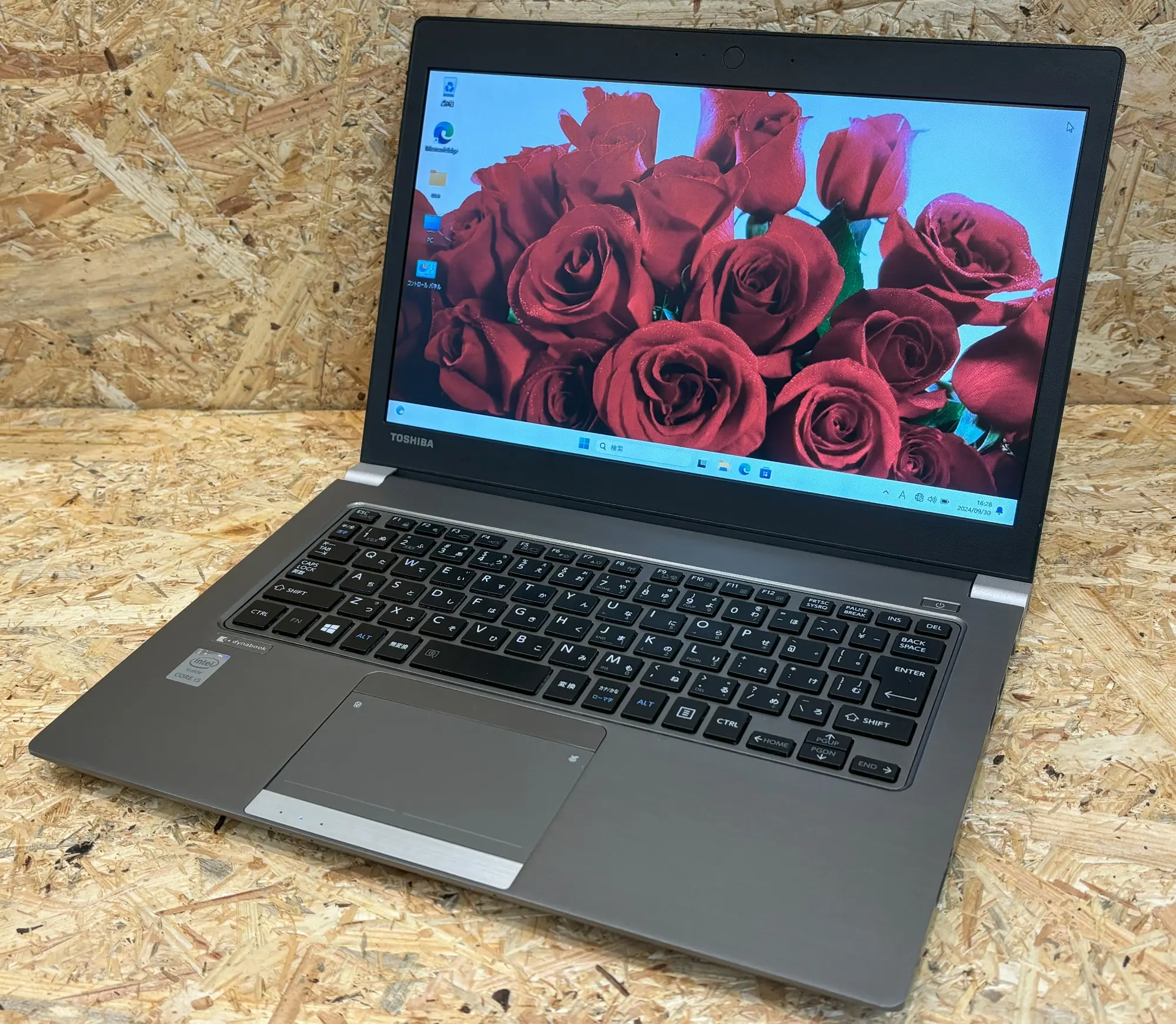 東芝 Satellite R63/P