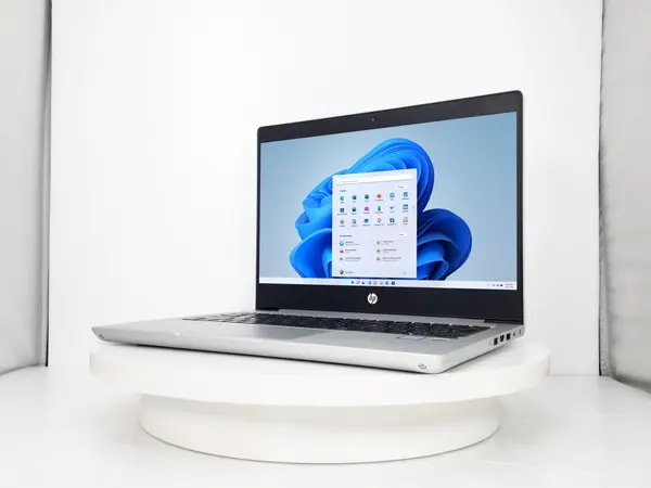 HP ProBook 430 G6 （第8世代CPU）