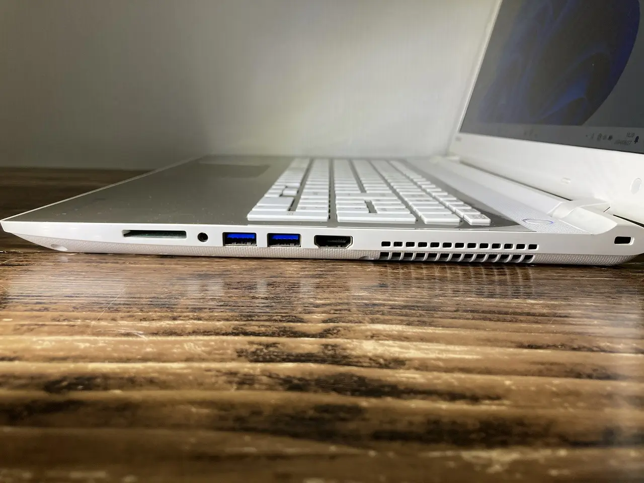 第6世代 Dynabook T75/UG i7-6500U SSD512 M16 東芝 dynabook T75 T75/UB PT75UBP-BWA [プレシャスブラック