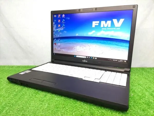 富士通 LIFEBOOK A746/P 10キー搭載モデル