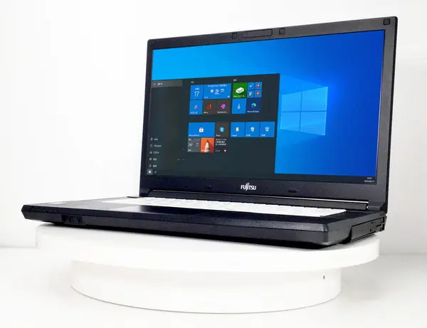 富士通 LIFEBOOK A744/M（第4世代CPU）