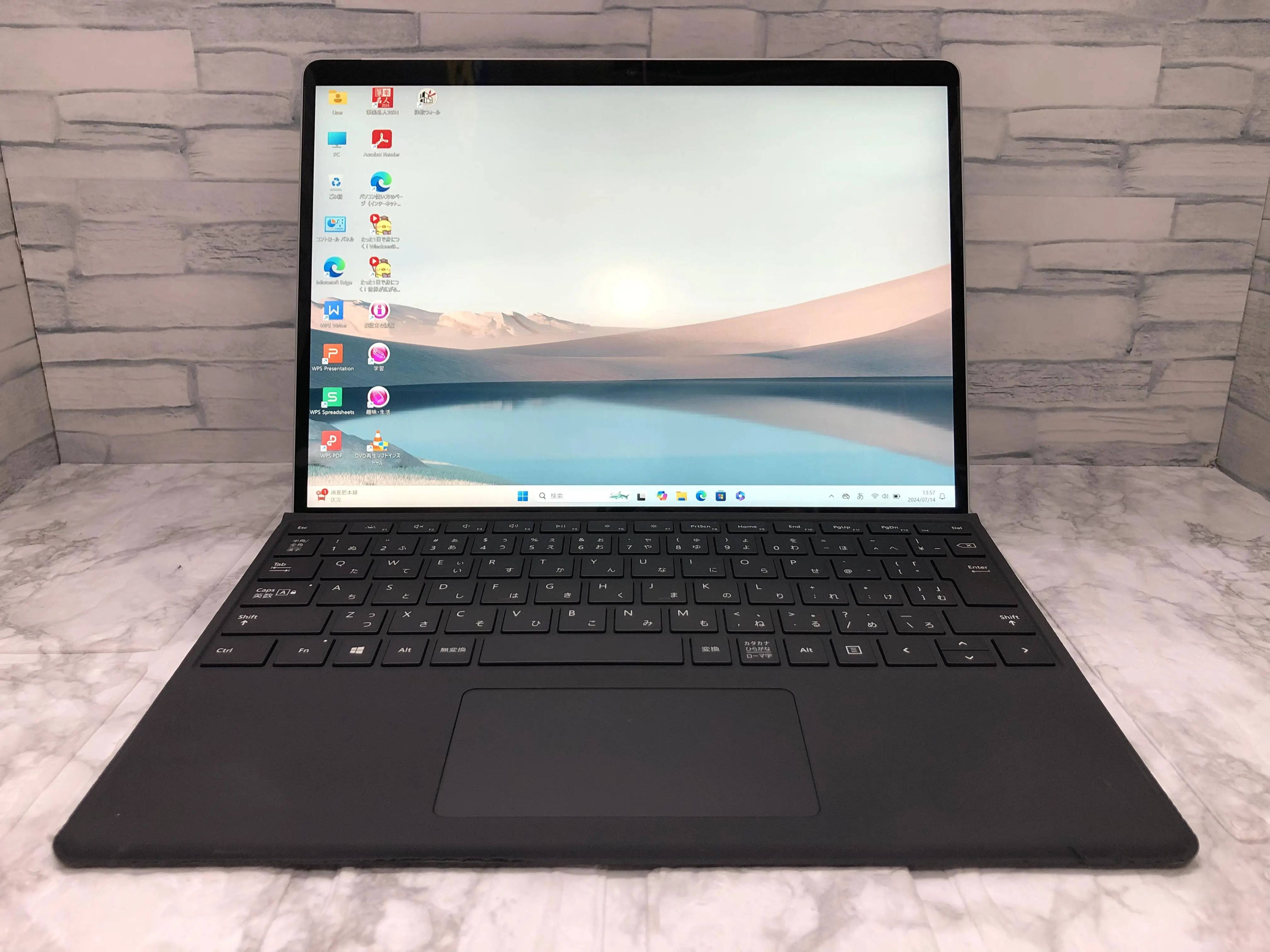 Microsoft Surface Pro8 ★WEBカメラ・無線LAN・タッチパネル搭載！