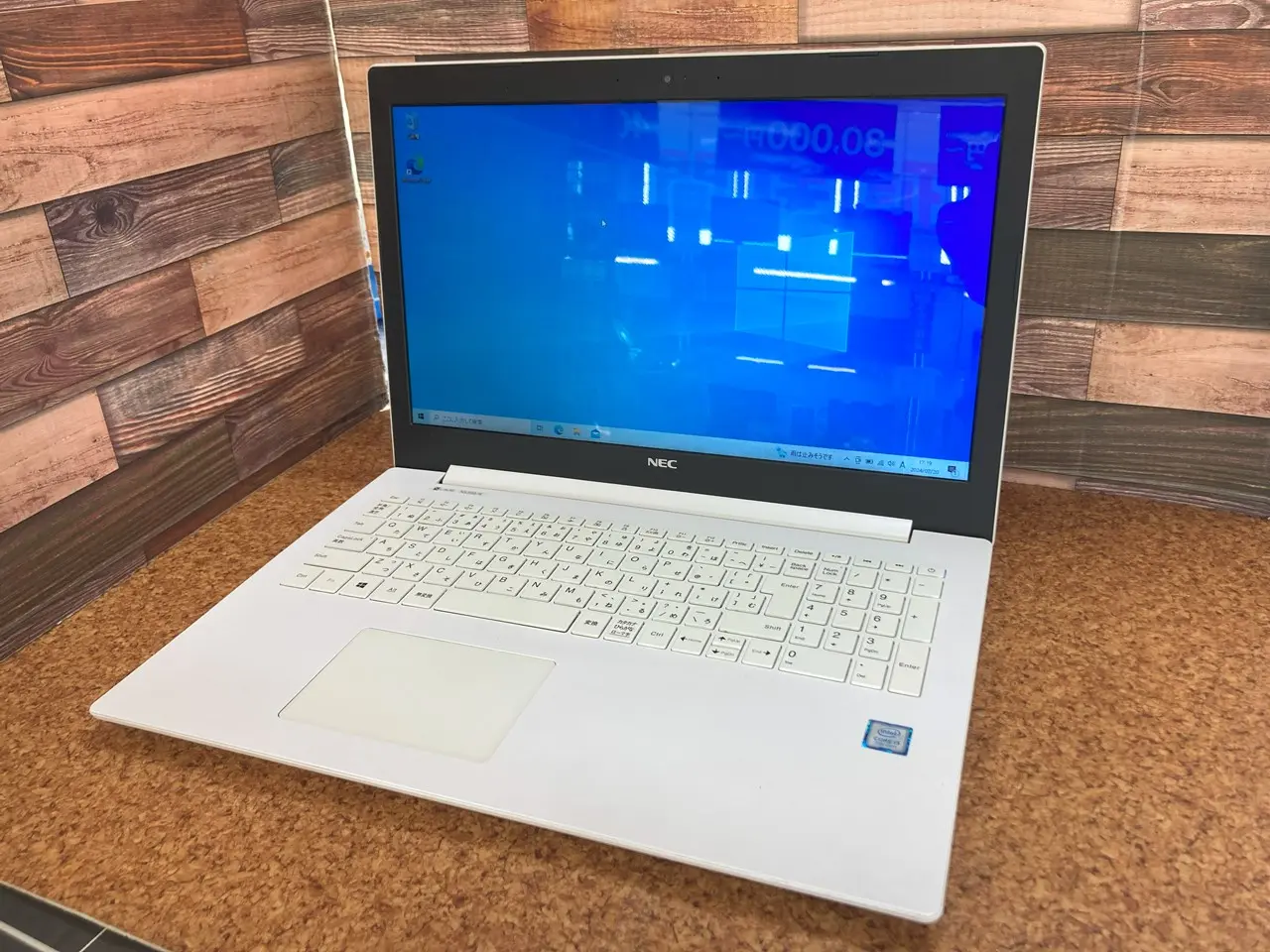 NEC LAVIE Note Standard NS300/KAW（第7世代CPU）