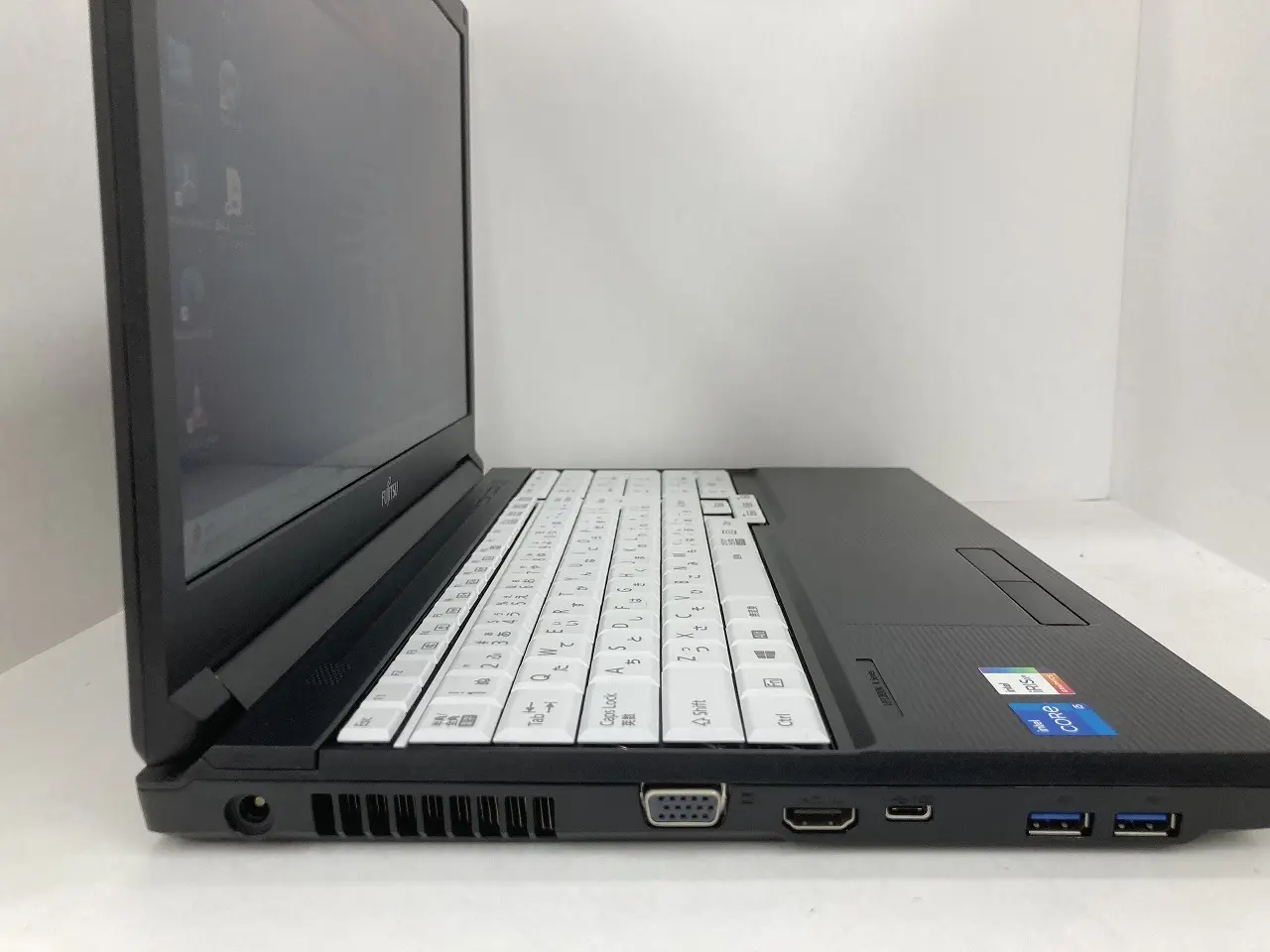 LIFEBOOK A5511/G(CPU： Core i5 1135G7 2.4GHz/メモリ：16GB
