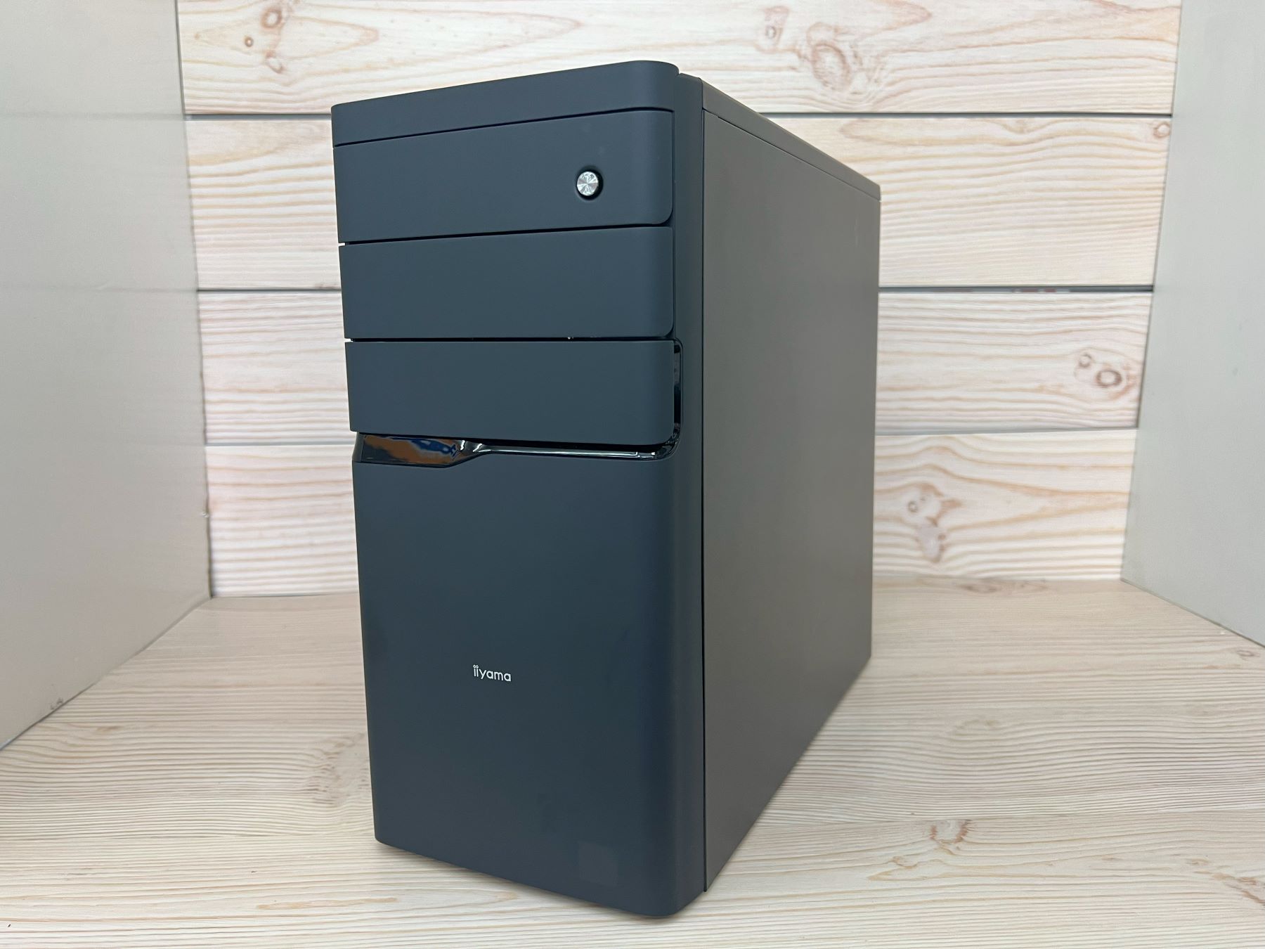 mouse computer オリジナルDT　(第11世代CPU） (SSD 256GB + HDD 1TB / RTX 3060 Ti (VRAM:8GB)搭載!!)