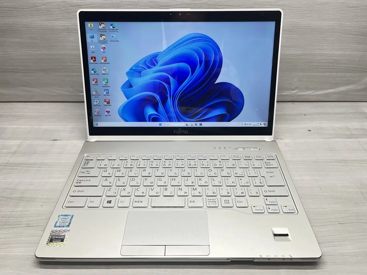 FUJITSU LIFEBOOK SH90/B3(第8世代CPU)