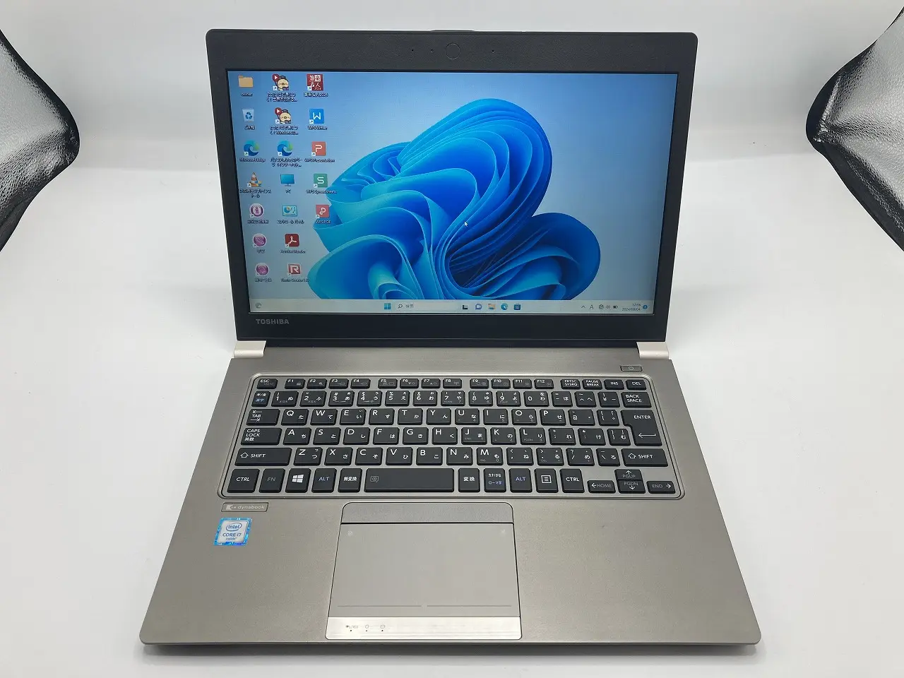 Dynabook R63/F (第6世代CPU)