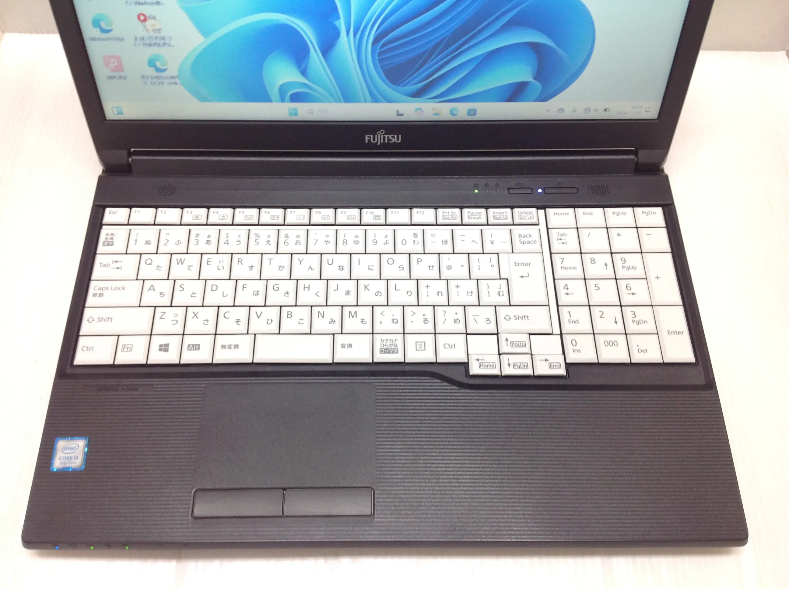 富士通 LIFEBOOK A579/B Win11Pro・SSD・ﾒﾓﾘ16GB・テンキーあり