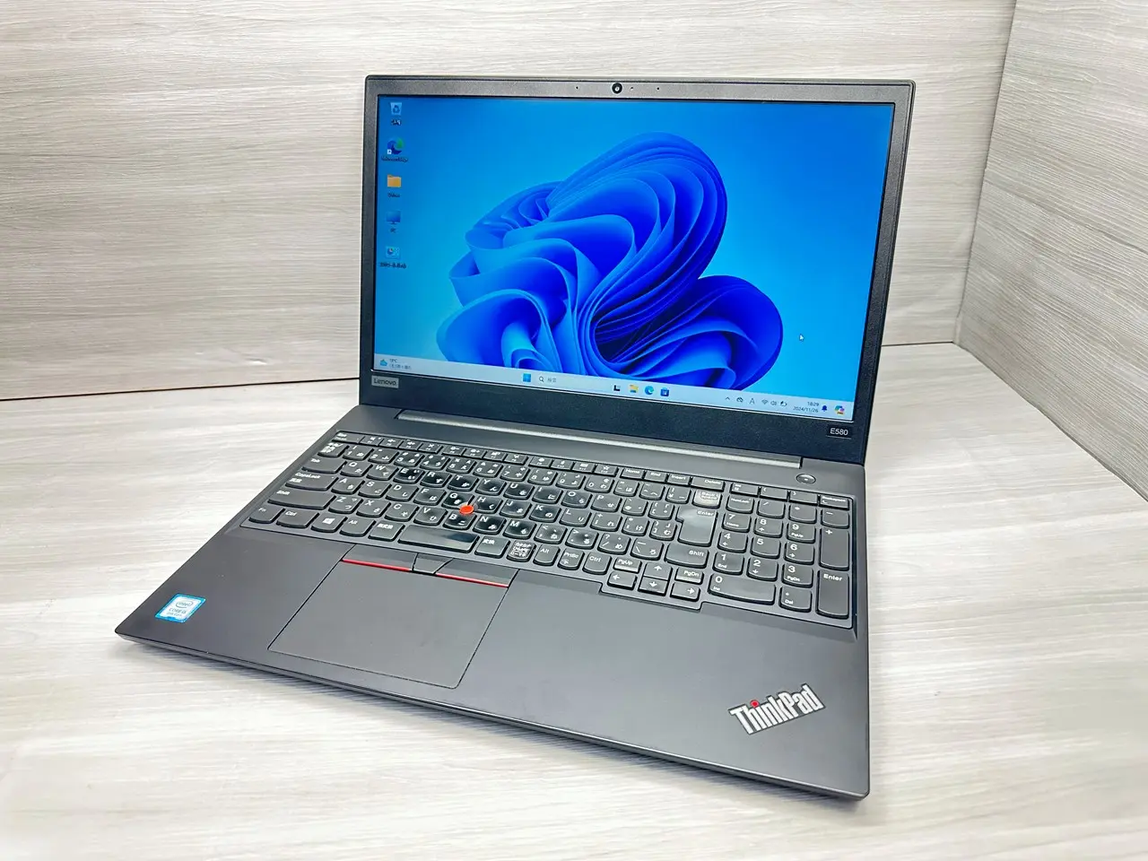 Lenov ThinkPad E580（第8世代CPU）