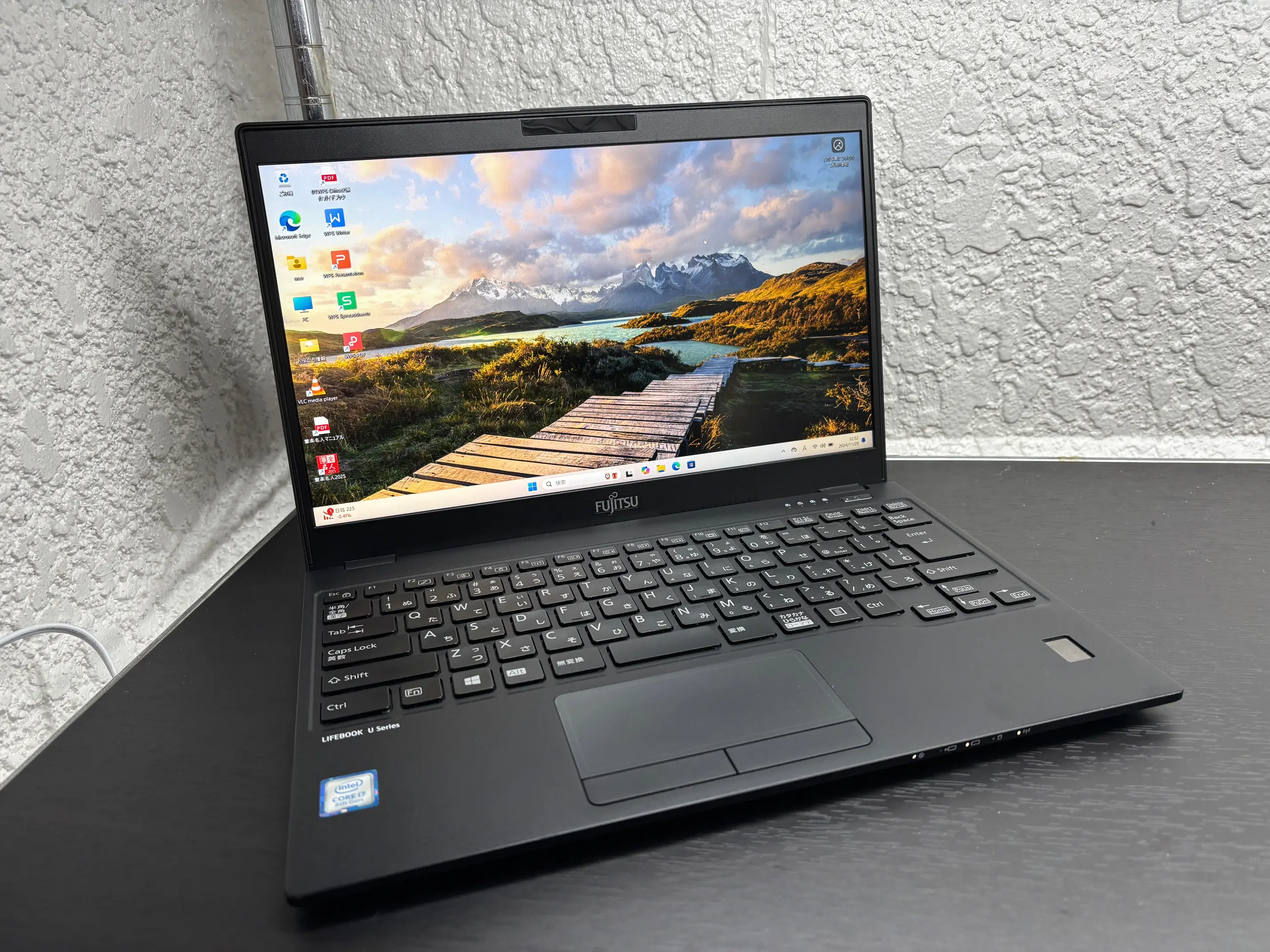 富士通 LIFEBOOK U939/C （第8世代CPU）