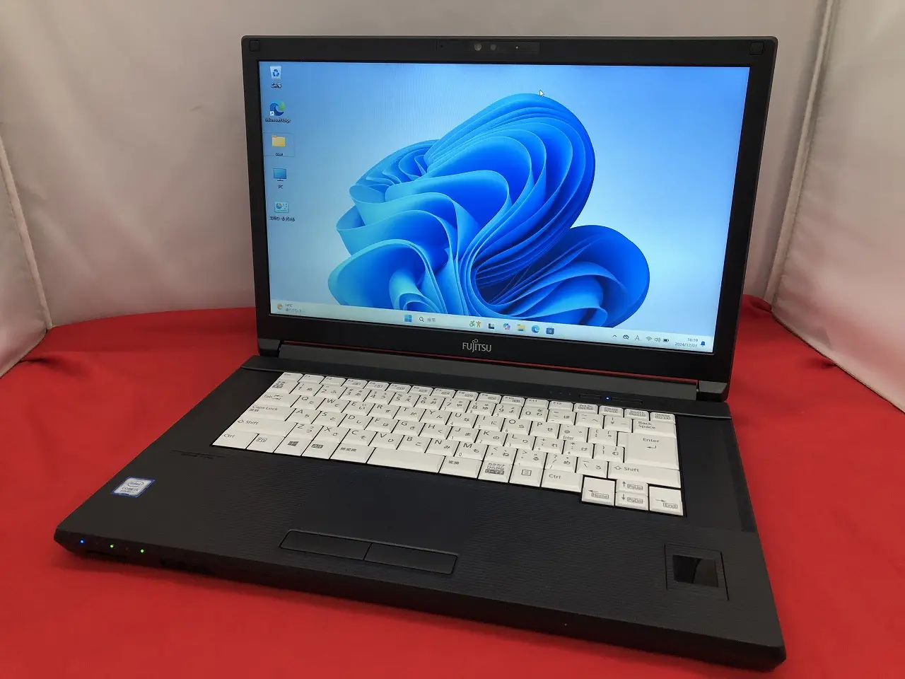 富士通 LIFEBOOK A749/C（第8世代CPU）