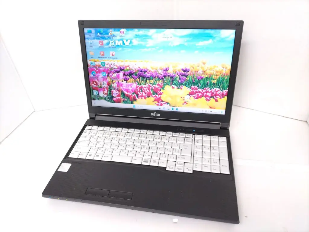 富士通 LIFEBOOK A579/A （第8世代CPU）