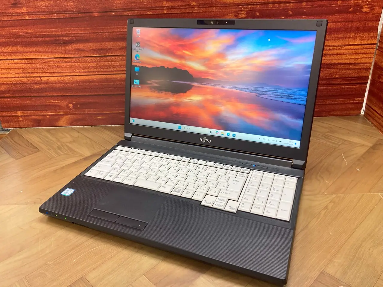 富士通 LIFEBOOK A579/B