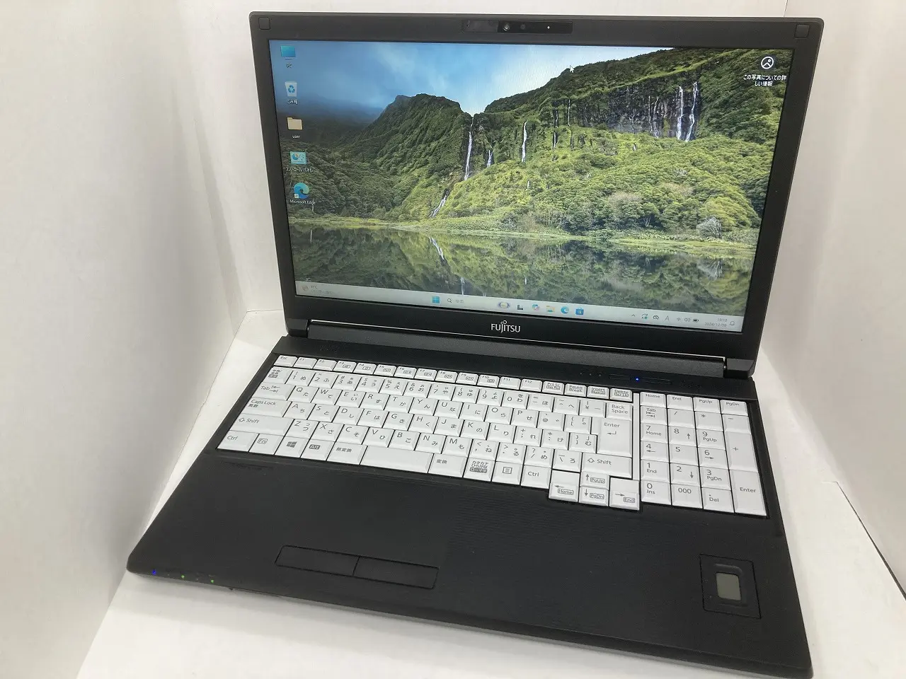 FUJITSU LIFEBOOK A579/B（第8世代Corei5）