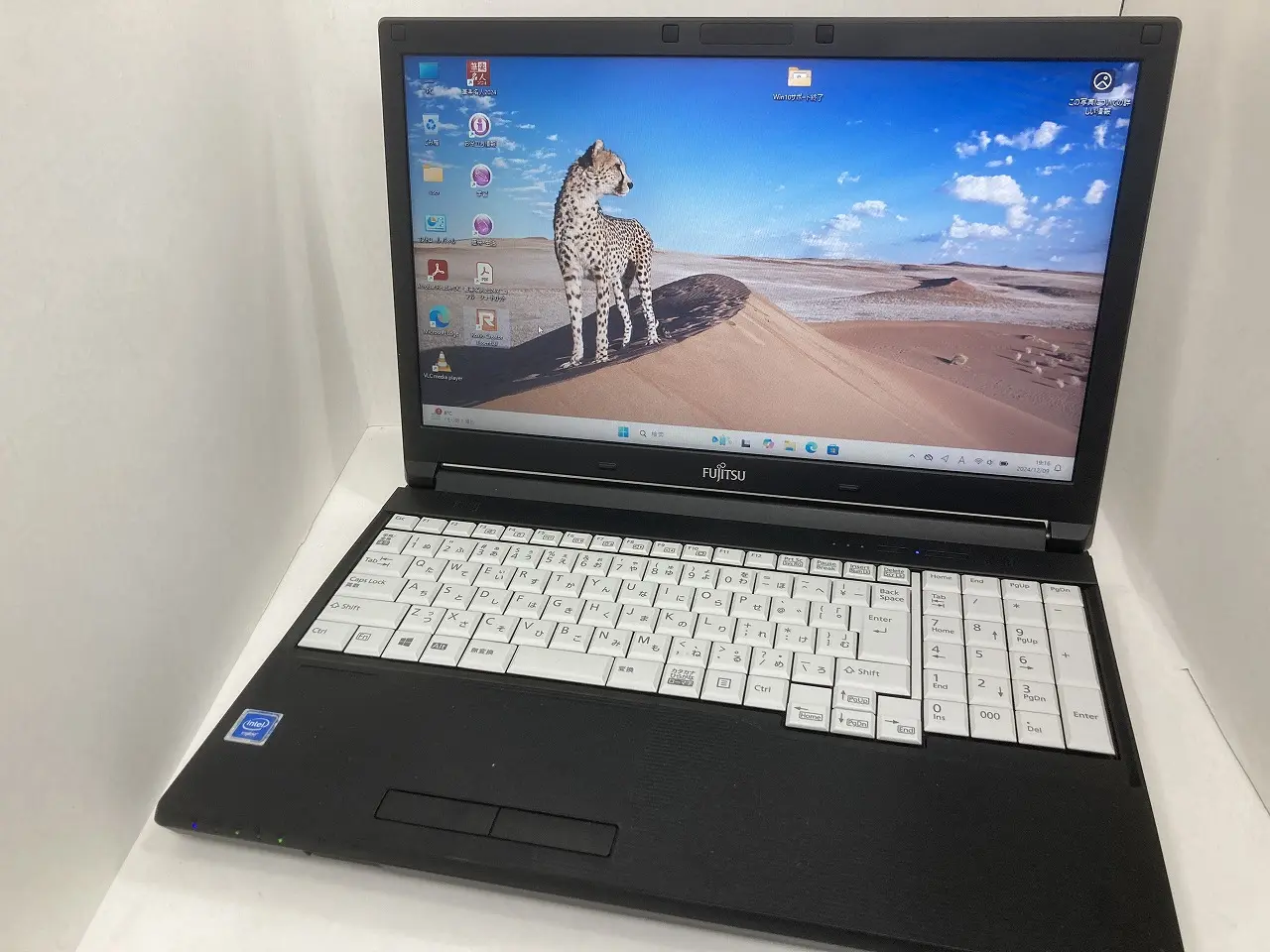FUJITSU LIFEBOOK A577/TX(第6世代Celeron