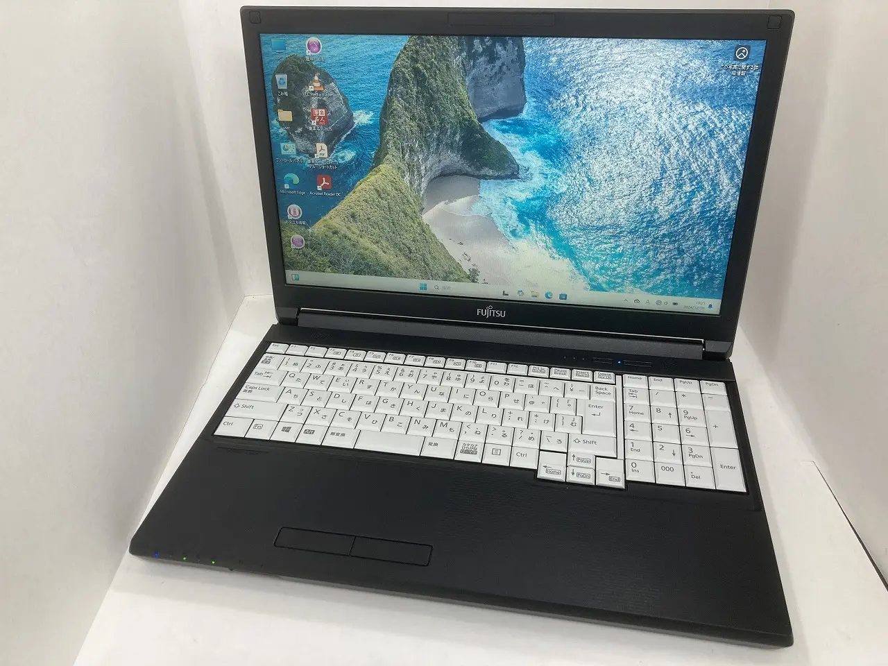 FUJITSU LIFEBOOK A5510/D（第10世代Corei5）