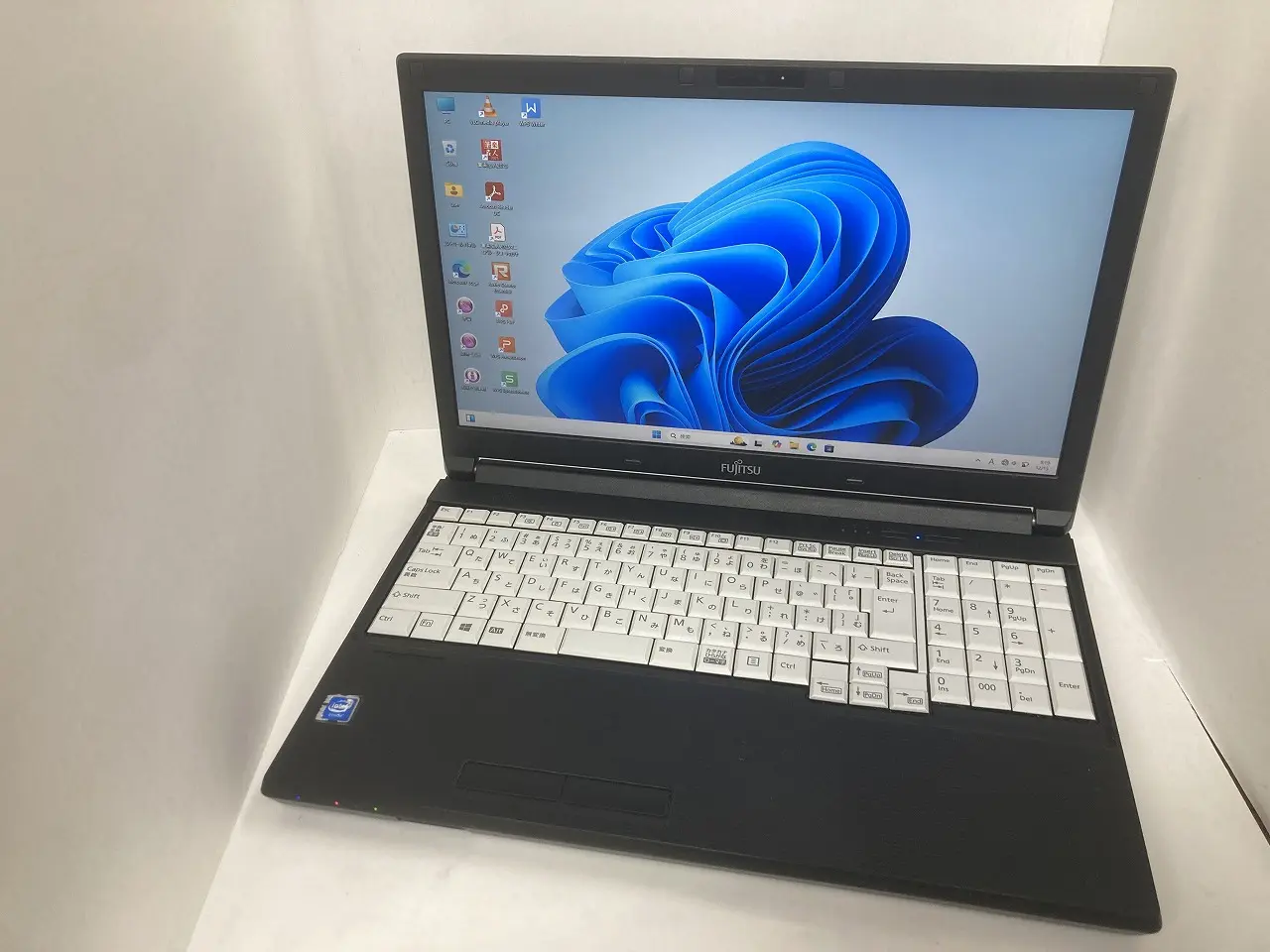FUJITSU LIFEBOOK A577/R（第7世代Celeron）
