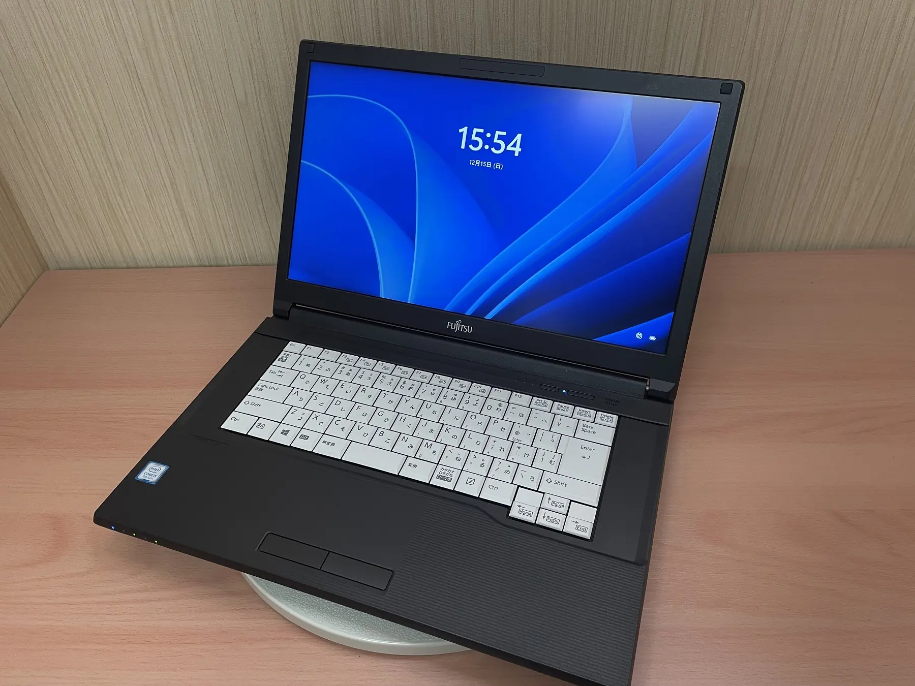 富士通 LIFEBOOK A579/A（第8世代CPU）新品SSD交換済