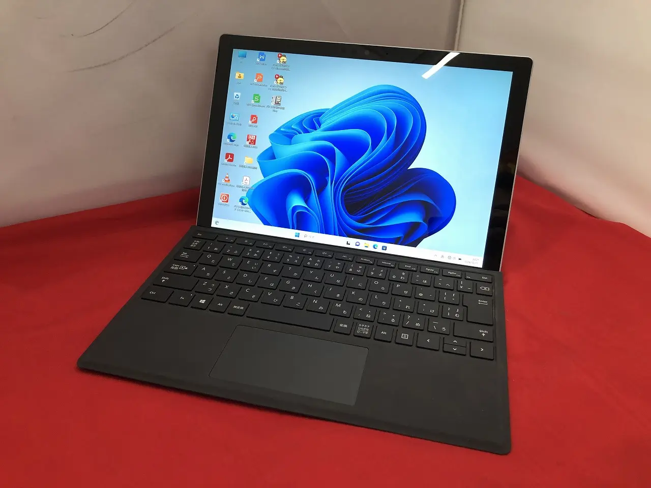 Microsoft Surface Pro5 1807（第7世代CPU）